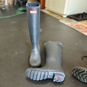 Hunter Tall Rain Boots size 9 like new